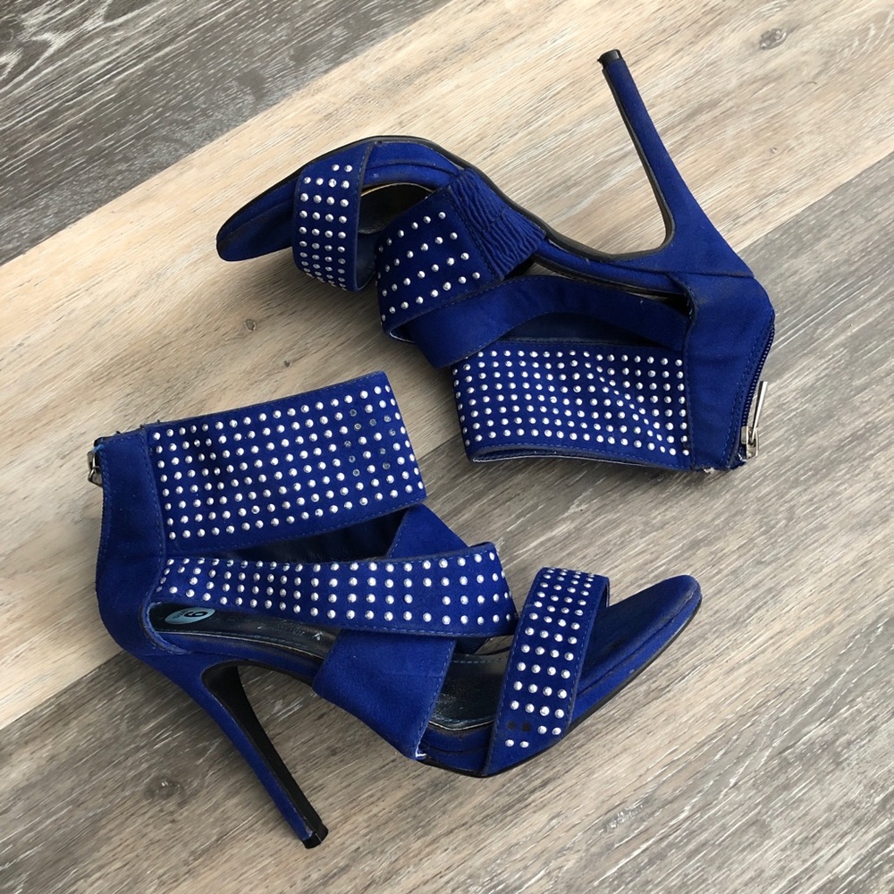 Rouge Helium Heels